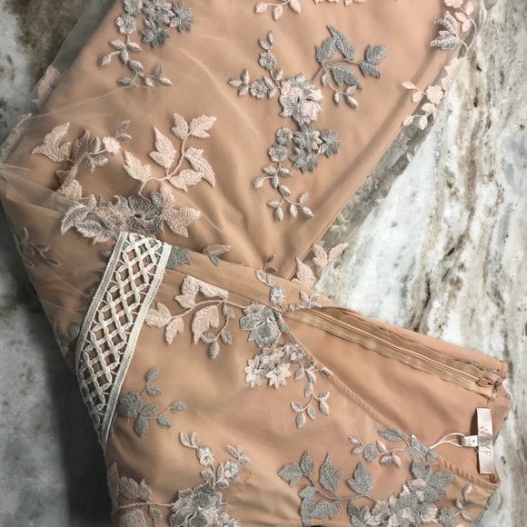 WAYF Oakfield Embroidered Mini Dress - Picture 3 of 14